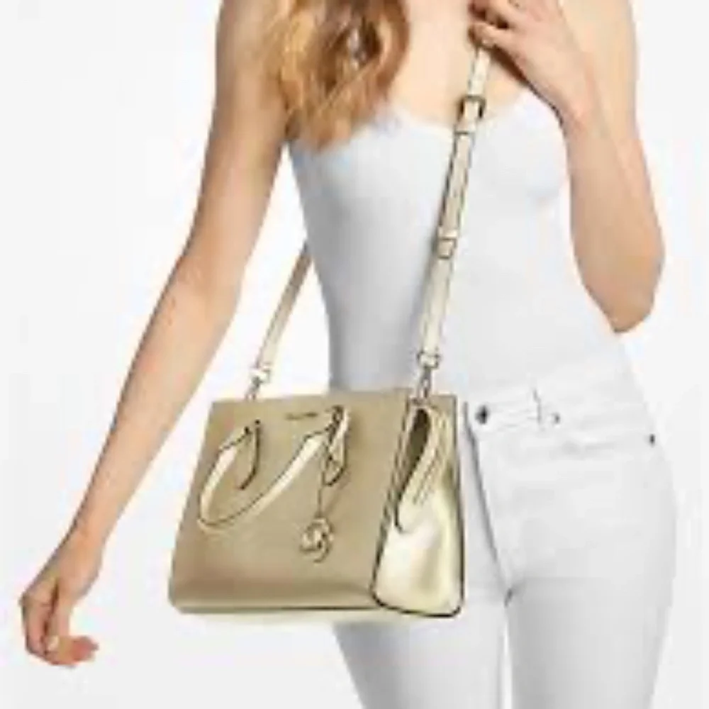 NWT Micheal Kors Medium Satchel